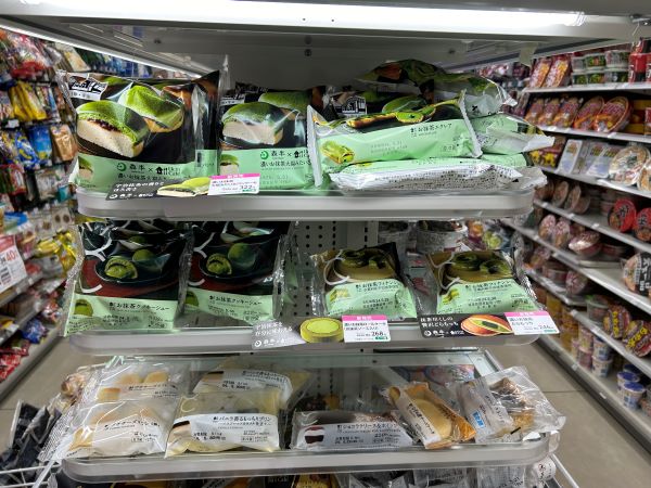 konbini sweets in Lawson